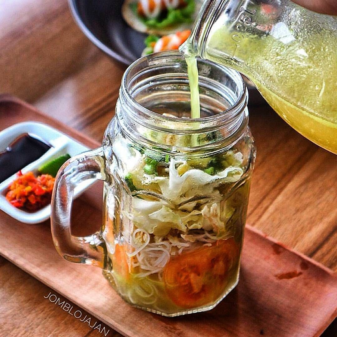 Racikan Soto Kekinian